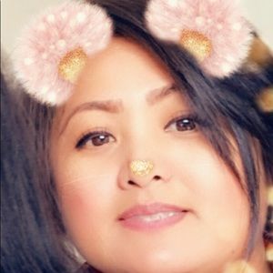 Meet your Posher, Leah